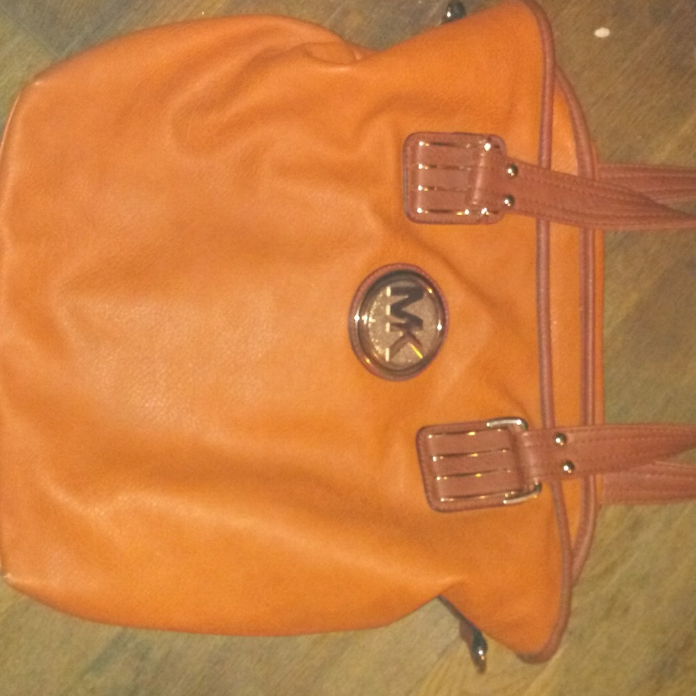 Michael Kors orange shoulder bag